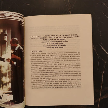 The Camp David Conference مؤتمر كامب ديفيد – الطريق إلى حل شامل \ Booklet