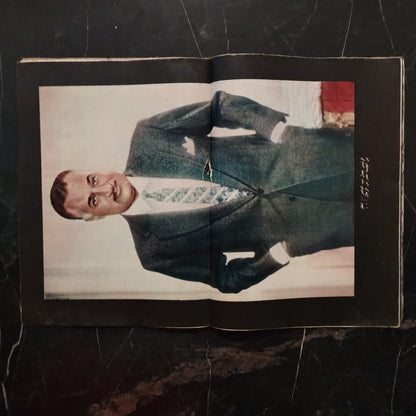 Special commemorative issue published in 1970 marking the death of President Gamal Abdel Nasser \ Magazine
