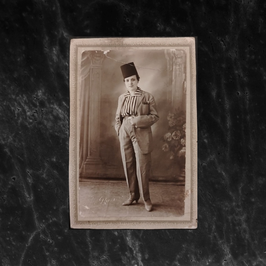 Portrait of a women in Tarboush, Egypt, 1920s \ Photograph